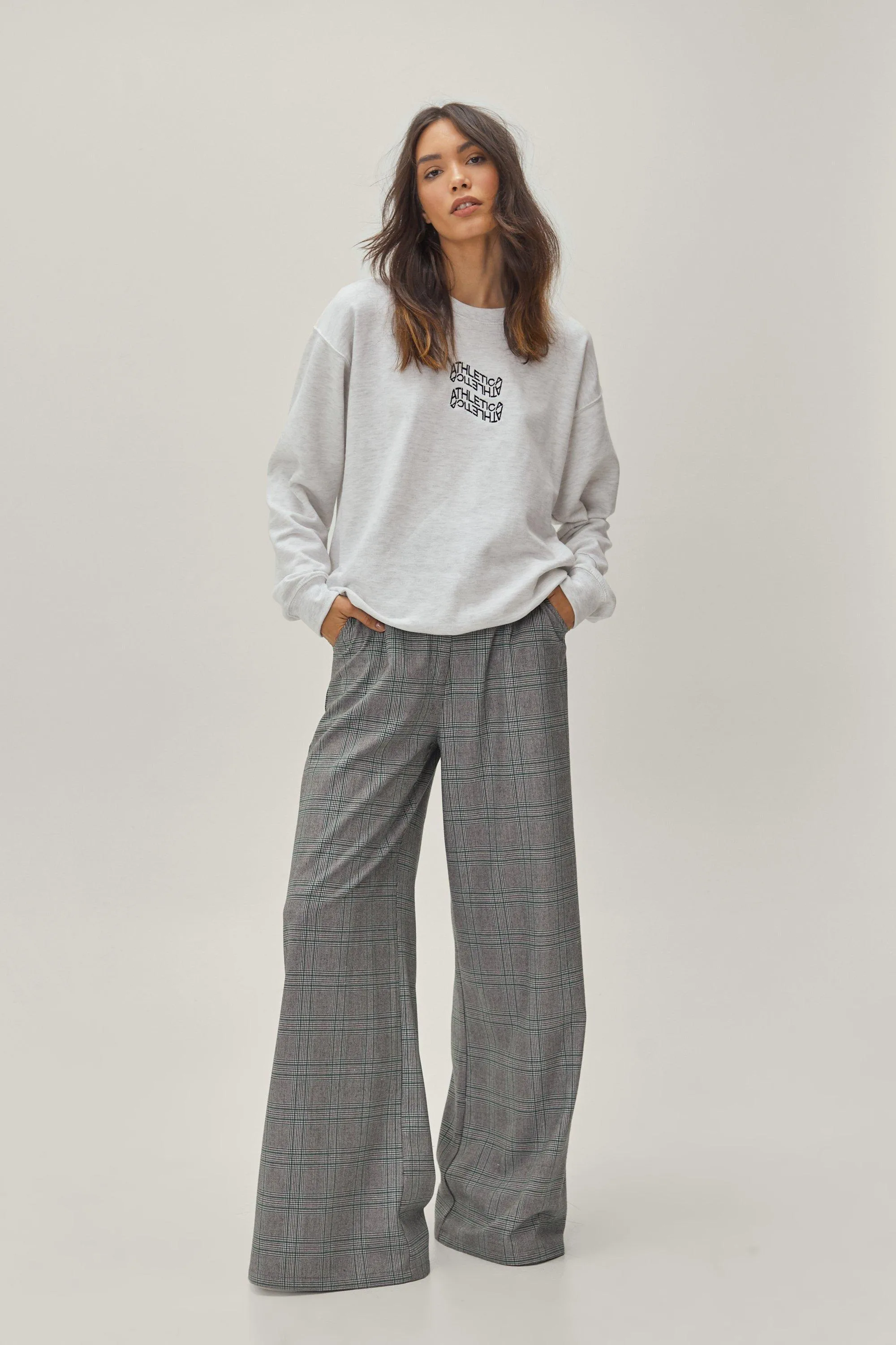 Oversize Sweatshirt mit Athletica-Stickerei